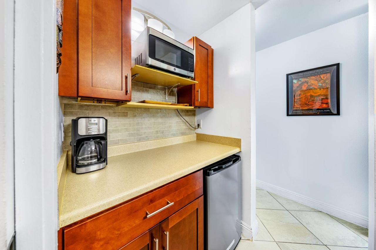 Downtown Hawaiian Paradise Condo With Hot Tub, Pool & Beach - Kona Islander Inn Kailua Kültér fotó