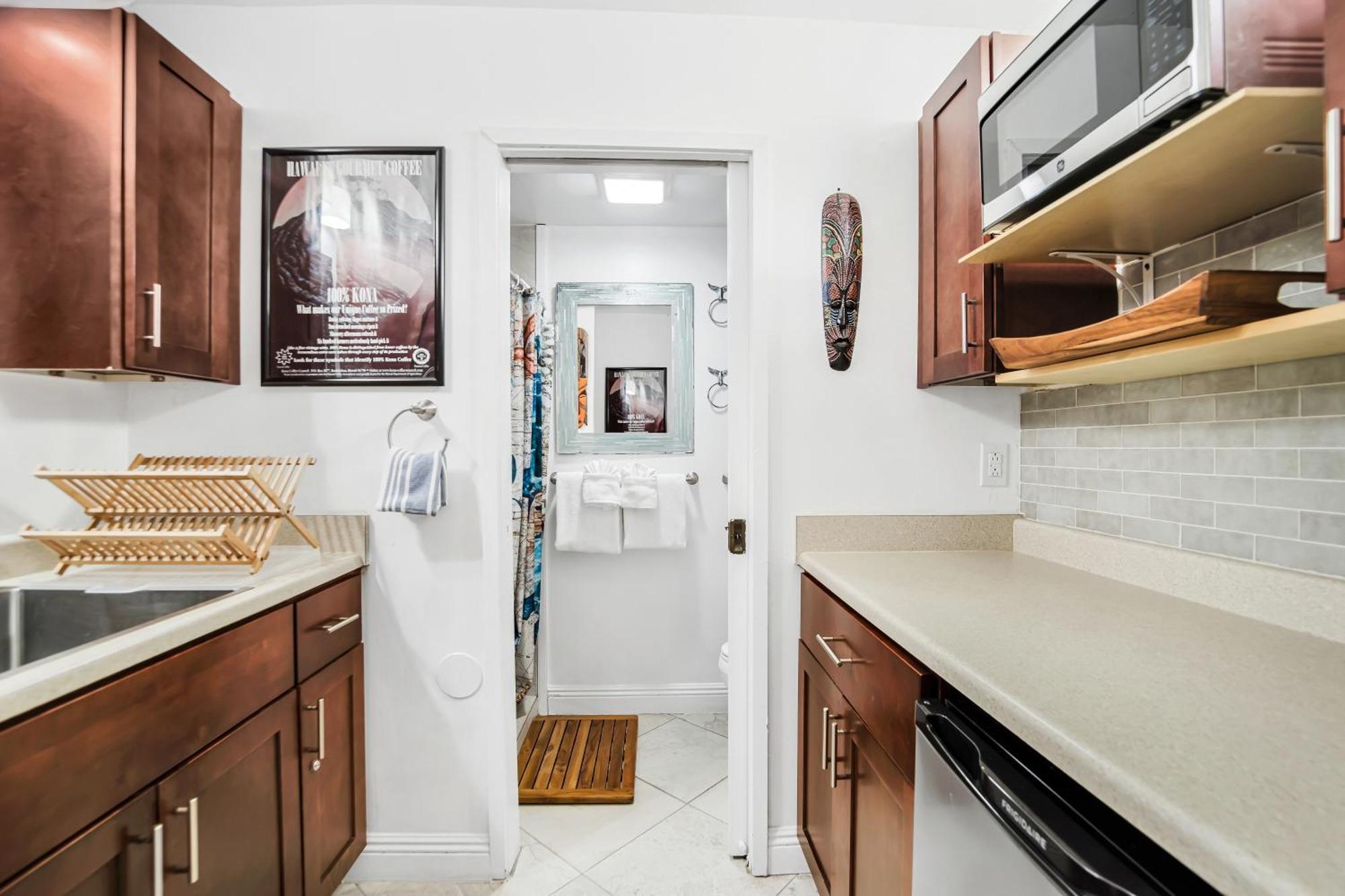 Downtown Hawaiian Paradise Condo With Hot Tub, Pool & Beach - Kona Islander Inn Kailua Kültér fotó