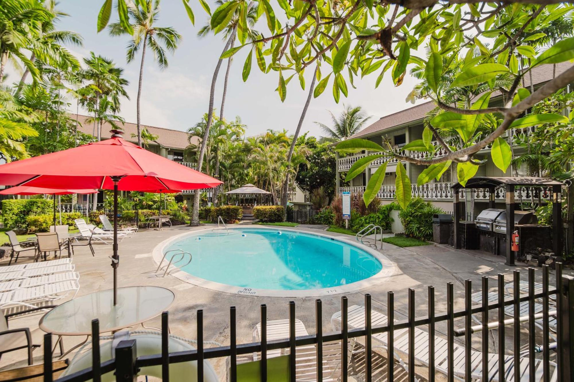 Downtown Hawaiian Paradise Condo With Hot Tub, Pool & Beach - Kona Islander Inn Kailua Kültér fotó
